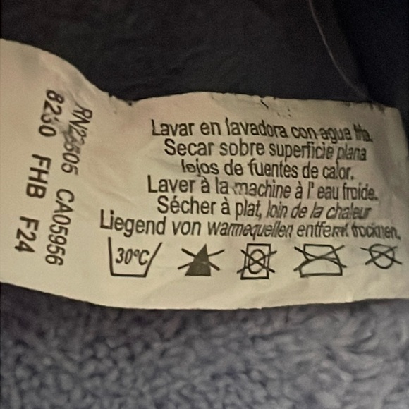 New Without Tags~Woman’s Lavender Isotoner Size 9.5~10 Fits More For 8.5~9.0 - Picture 8 of 10